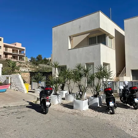 Scala Colorata Apartment Lampedusa